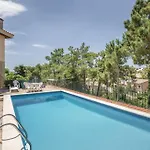 Villa Suria 8 People