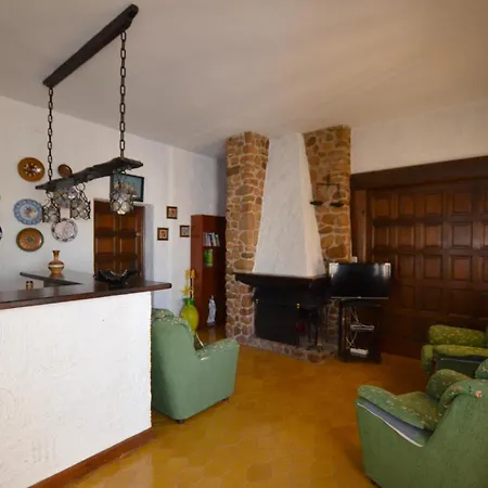 Villa Suria 8 People