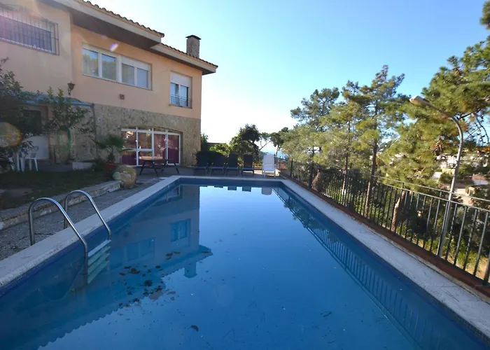 Suria 8 People Villa Lloret de Mar